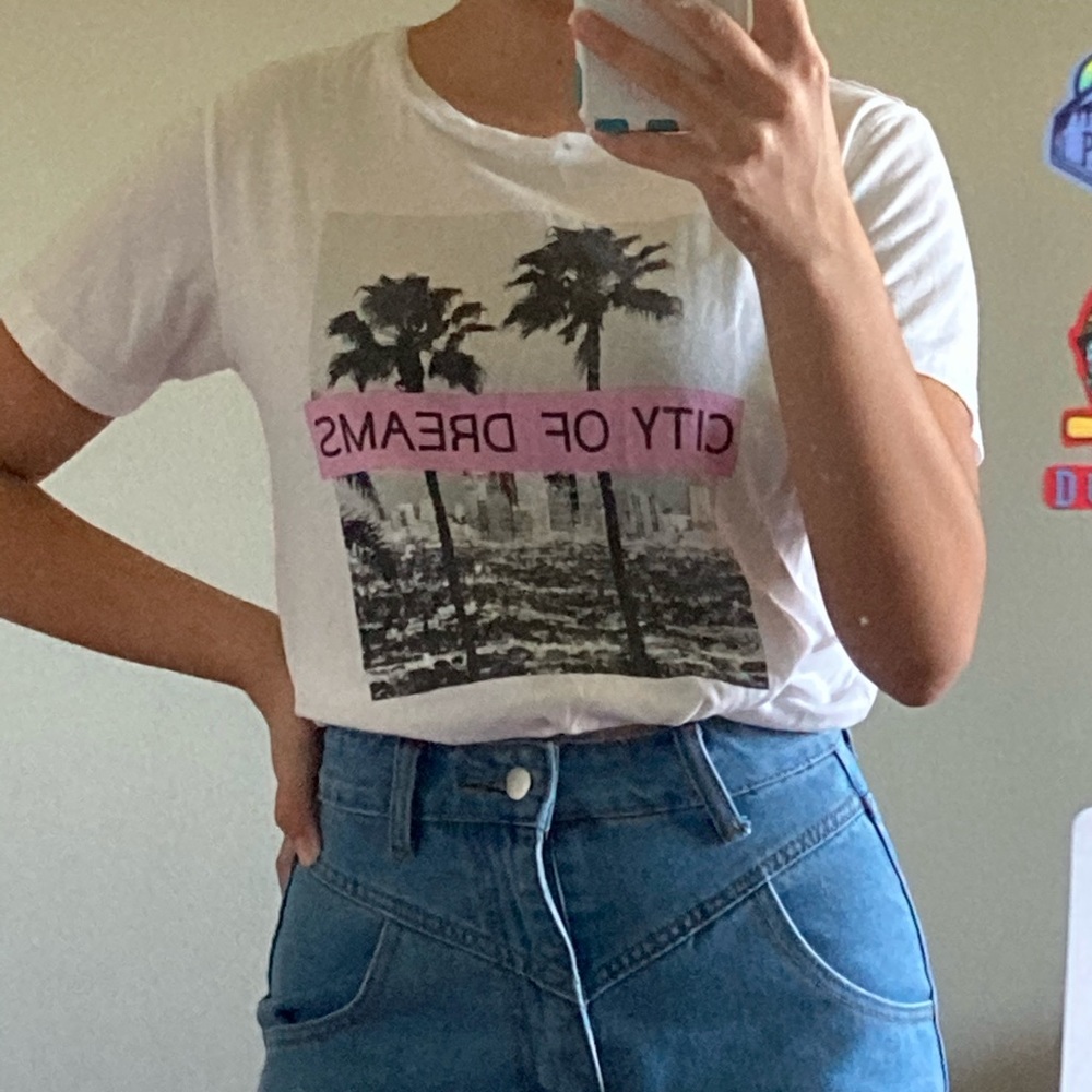 Graphic white tee